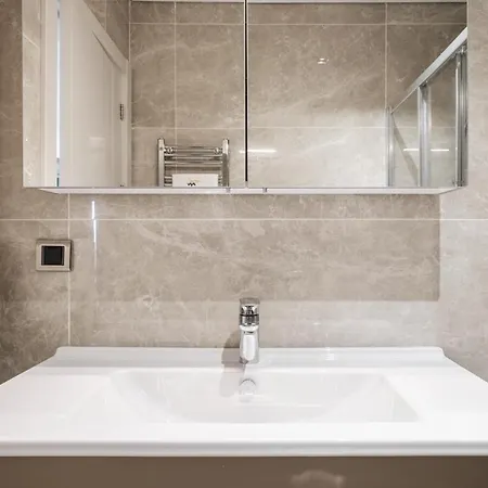 As Maslak By Newinn Apartment